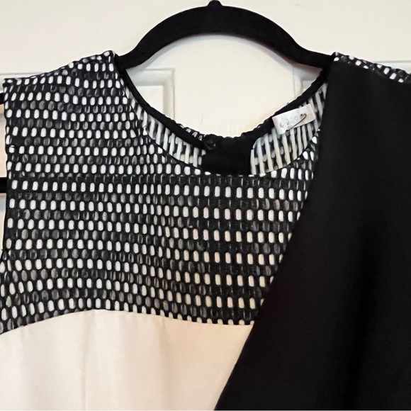 Beautiful summer dress - very flattering and only worn once - Picture 2 of 7